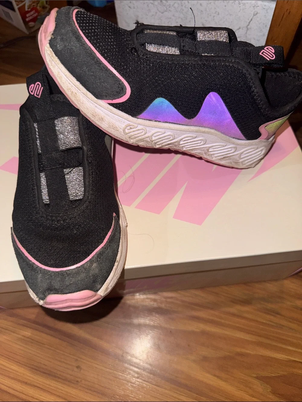 Kids Justice Sport Sneaker, girls size 1. Slip on shoes and easy to wear! Comfy!